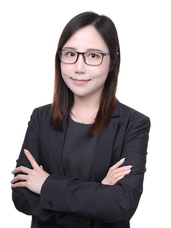 吴思敏 Michelle Ng，事务所行政主管，近15年公司秘书经验